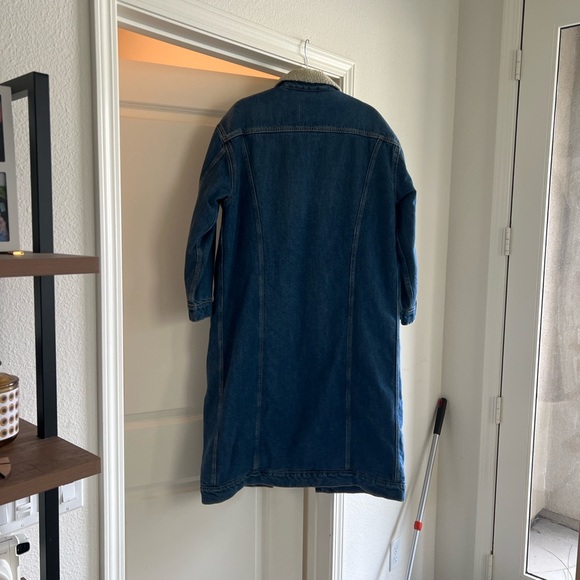 Levi's Classic Blue Denim Coat with Sherpa Lining NEVER WORN - Picture 5 of 7